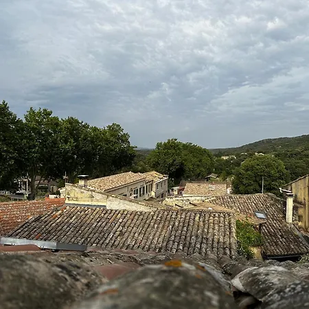 Pont Du Gard - Maison, מלון