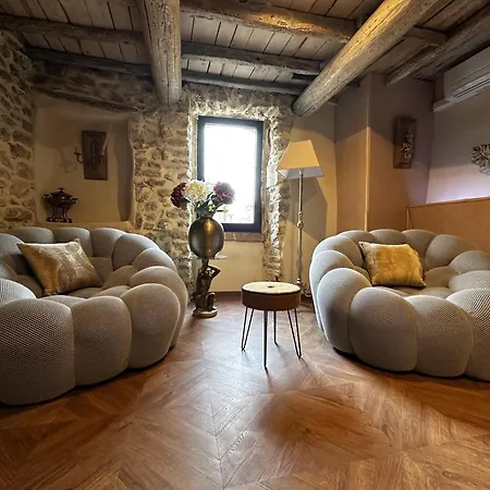 מלון Pont Du Gard - Maison, 3*